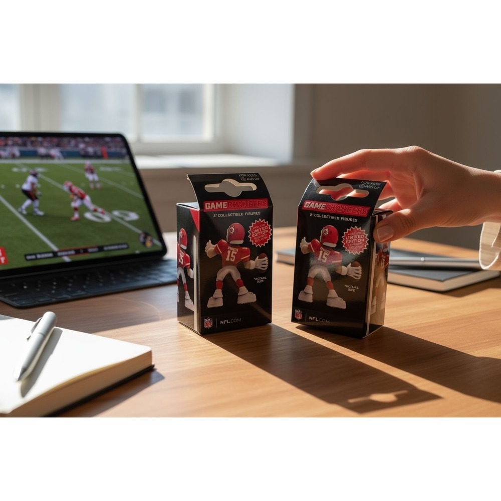 (pack of 3 )NFL Game Changers 2 in Collectible Figures Unknown Figure NIB UNOPEN